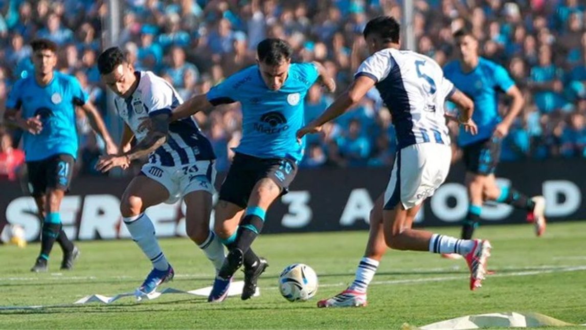 Talleres y Belgrano se enfrentan en un clásico histórico por los playoffs