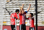 Estudiantes goleó a Rosario Central y avanzó con autoridad en la Copa Argentina