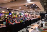 Cerró el Hiper Libertad, pero el Paseo Libertad sigue más vivo que nunca con la feria de emprendedores JUCERI