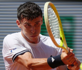 Histórico: el argentino Juan Manuel Cerúndolo eliminó a Jannik Sinner en Roland Garros