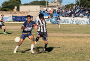 Estudiantes le dio vuelta el partido a Central Córdoba y se sube a la cima de la zona Capital