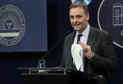 Adorni negó censura al periodismo y evitó responder sobre sus viajes y la compra de inmuebles