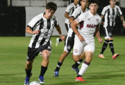 La Reserva de Central Córdoba la pasó mal ante Lanús en el Alfredo Terrera