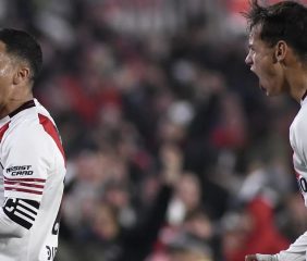 River sufrió más de la cuenta y eliminó a San Lorenzo por penales en una noche infartante