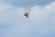 Video: impresionante choque de dos aviones militares en un show aéreo en Estados Unidos