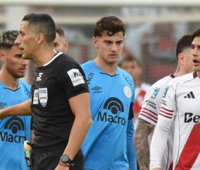 El árbitro Falcón Pérez rompió el silencio sobre el polémico penal en la final de Belgrano y River