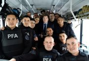 La seguridad de Milei: entre “sueldos de hambre”, trabajos de Uber para subsistir y deserción