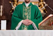 Un sacerdote investigado por presunto abuso de menores se quitó la vida en Guatemala