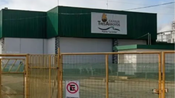 Crisis en la principal avícola del país: cerró una planta y peligra el trabajo de 950 personas.