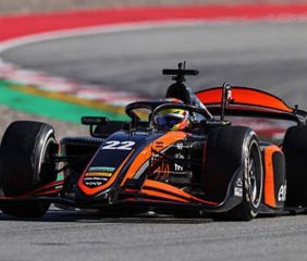 F2: Nico Varrone puso primera en Silverstone y terminó 19° en la práctica libre