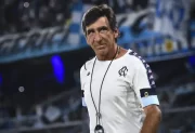 Boca acelera la búsqueda de DT y contactó a Gustavo Costas