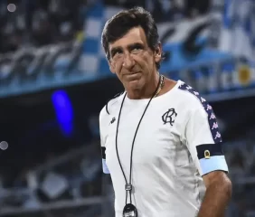 Boca acelera la búsqueda de DT y contactó a Gustavo Costas