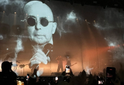 Wos emocionó a todos con el homenaje al Indio Solari en “Quemarás”