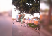 Un motociclista murió tras un choque con un camión municipal en Avenida Lugones