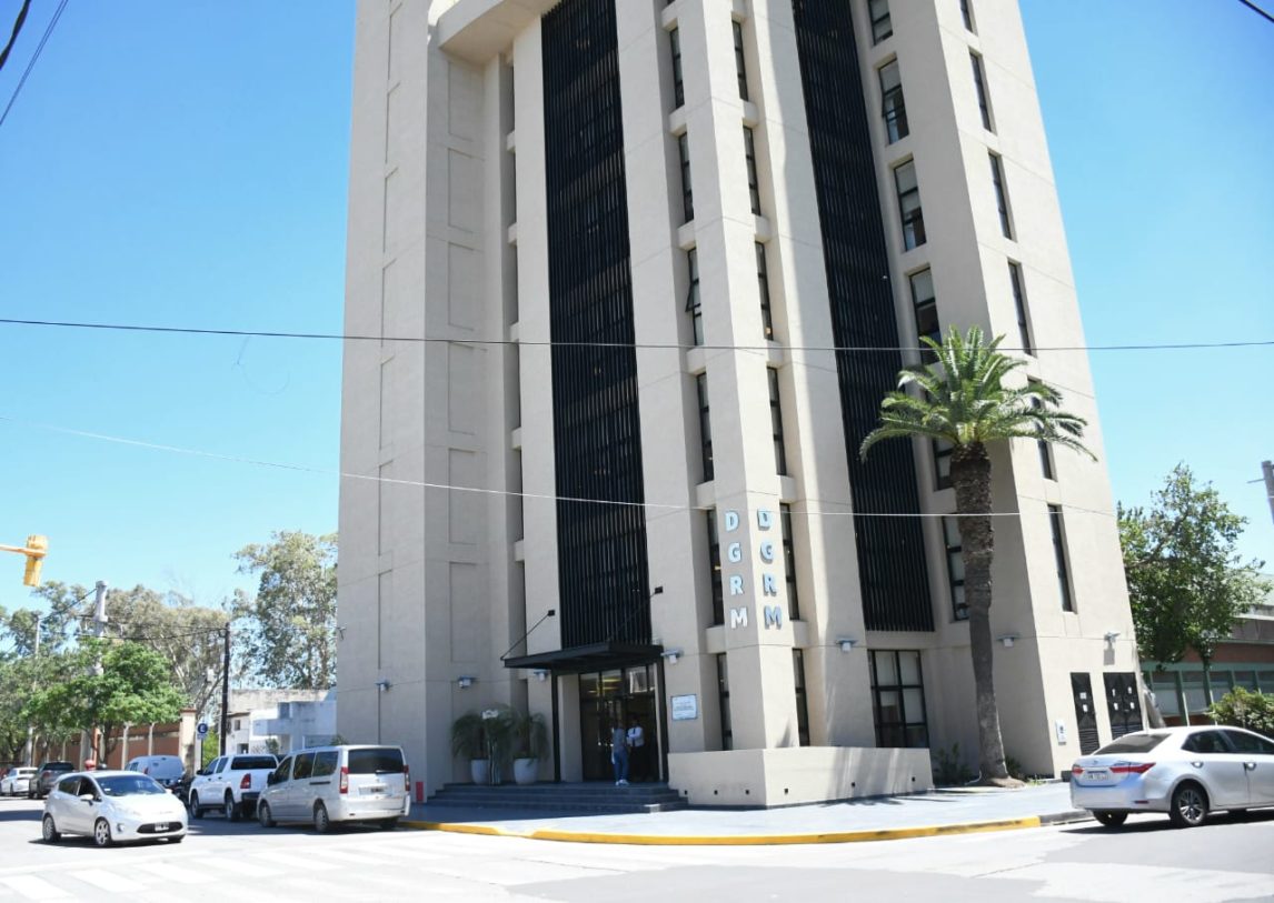 Desde Rentas de la Capital recordaron que es obligatoria la exhibición de la oblea comercial