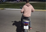 Piden ayuda para encontrar una moto que fue robada: es el único medio de trabajo de su dueña