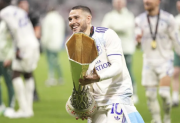 Desde la Selección Argentina llamaron a Emiliano Buendía por una posible baja antes del Mundial