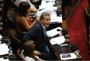 “Papanatas” y “Chucky mal diagnosticado”: el fuerte discurso de Martín Soria contra Milei