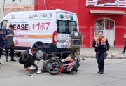 Un motociclista resultó herido tras chocar con un móvil policial en concurrida esquina