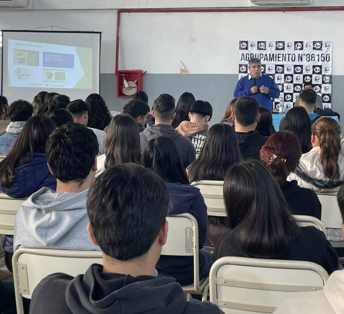 Día Mundial del Ambiente: el intendente Víctor Rosales encabezó una charla educativa con estudiantes