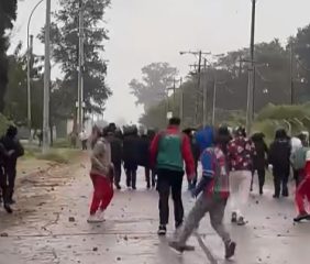 Los incidentes en Villa Unión-Central Argentino dejaron como saldo a un policía y un niño heridos en la cabeza