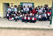 Entregaron tablets a alumnos de Cañada Escobar para fortalecer el acceso a la tecnología