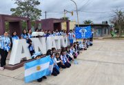 Alumnos añatuyenses alentaron con entusiasmo a la Selección Argentina