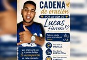 Violento choque entre una motocicleta y un peatón dejó tres heridos, uno de ellos en estado crítico