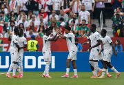 Senegal goleó a Irak, pero deberá esperar para conocer su futuro en el Mundial