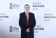 Gerardo Zamora participó de la ceremonia de homenaje al tribunal que juzgó a las Juntas Militares en el Centro Ana Frank