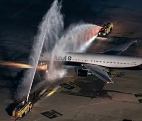 El particular bautismo al avión de la Selección de Brasil rumbo al Mundial 2026