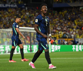 Brasil goleó a Haití y llega como líder a la última fecha