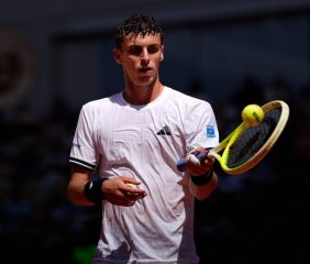 EN VIVO: Juan Manuel Cerúndolo enfrenta a Matteo Berrettini buscando un histórico pase a cuartos de final en Roland Garros