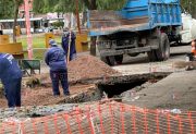 Tránsito complicado en zona de la UNSE por trabajos de reparación en distintas calles