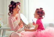 ANMAT prohibió la venta de cosméticos para niñas y desinfectantes por irregularidades: estas son las marcas afectadas