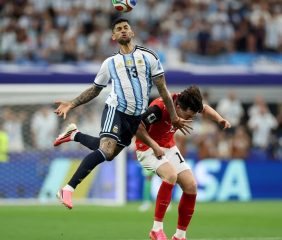 Preocupación en la Selección Argentina: Cuti Romero será baja ante Jordania y se hará estudios