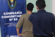 Un joven se presentó en el trabajo de su hermana y la atacó a trompadas en el rostro