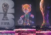 Drones iluminaron el estadio Ciudad de México con mascotas mundialistas a horas de la inauguración