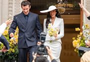 A todo glamour: Dua Lipa y Callum Turner se casaron en una íntima ceremonia en Londres