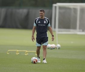 Las dudas de Scaloni para enfrentar a Inglaterra en la semifinal del Mundial