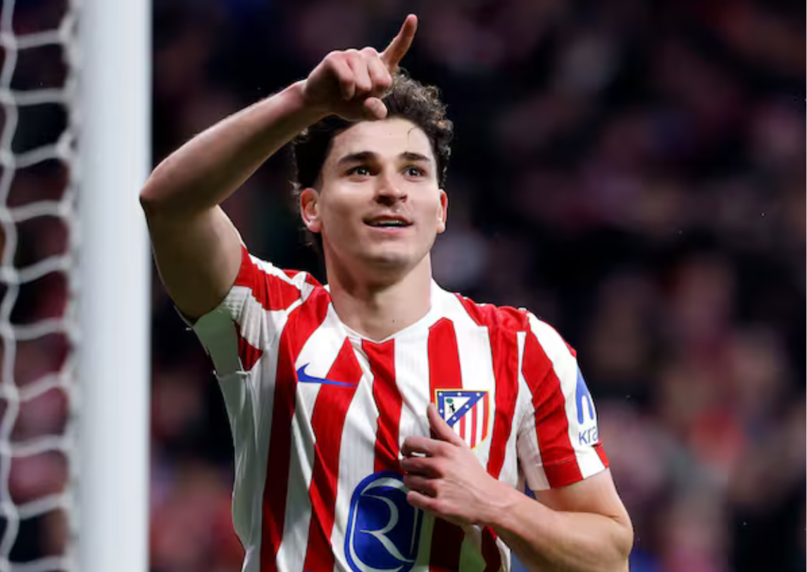 Real Madrid puso los ojos en Julián Álvarez, pero Atlético le cerró la puerta con una cifra millonaria