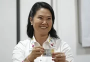 Balotaje en Perú: Keiko Fujimori remonta el escrutinio oficial y supera a Sánchez por 651 votos