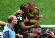 Koné fue operado con éxito tras su lesión en el Mundial