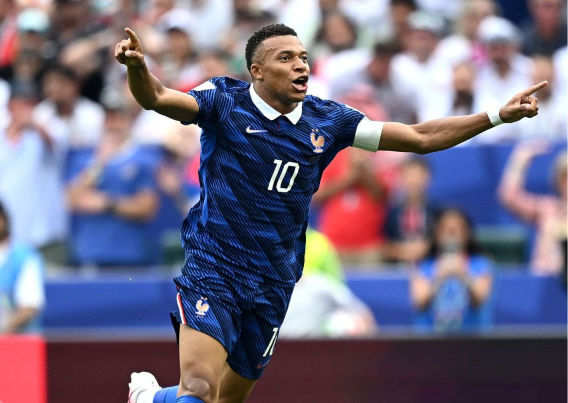 Con un Mbappé imparable, Francia aplastó a Irak y avanzó de ronda