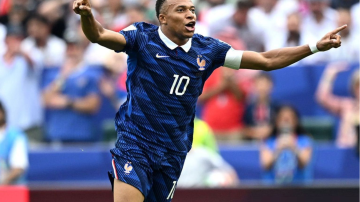 Con un Mbappé imparable, Francia aplastó a Irak y avanzó de ronda