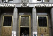 Evacuaron el Ministerio de Economía por una amenaza de bomba