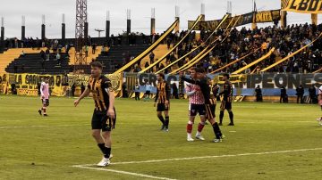 Mitre sufrió una dura derrota en el 8 de Abril ante Los Andes