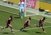Qatar rescató un empate agónico ante Suiza en el debut