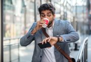 ¿Siempre llegas tarde al trabajo?, aplicá estos 12 consejos para evitarlo