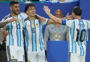 VIDEO: Argentina golpeó en el inicio del tiempo extra con un gol de Lisandro Martínez